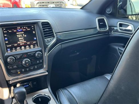 Used 2016 Jeep Grand Cherokee Overland image 15