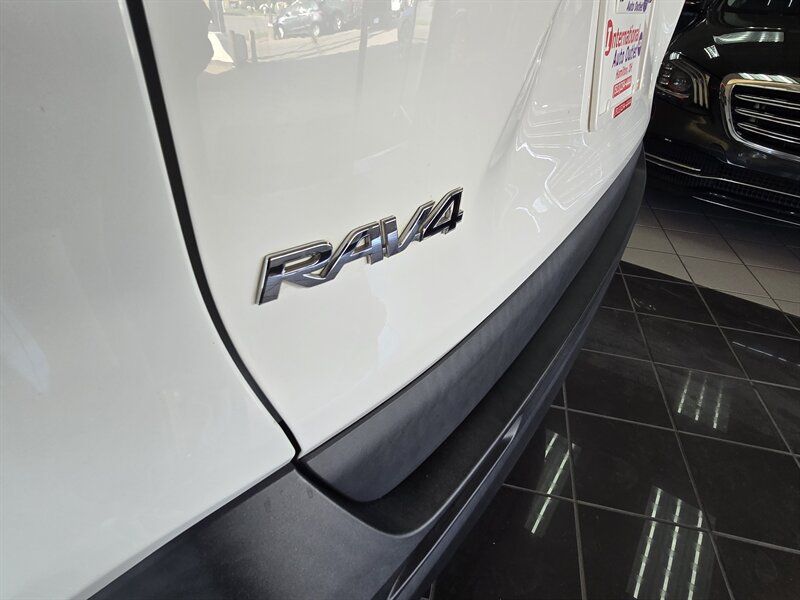 Used 2021 Toyota RAV4 XLE FWD image 29