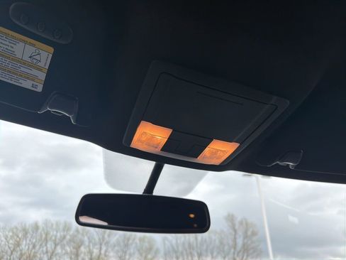 Used 2017 Ford Explorer Limited image 13