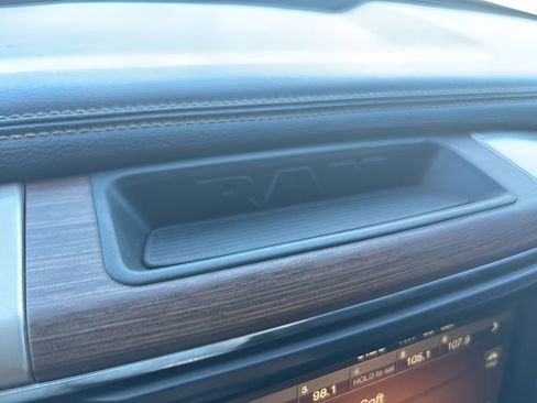 Used 2014 RAM 3500 Laramie image 29