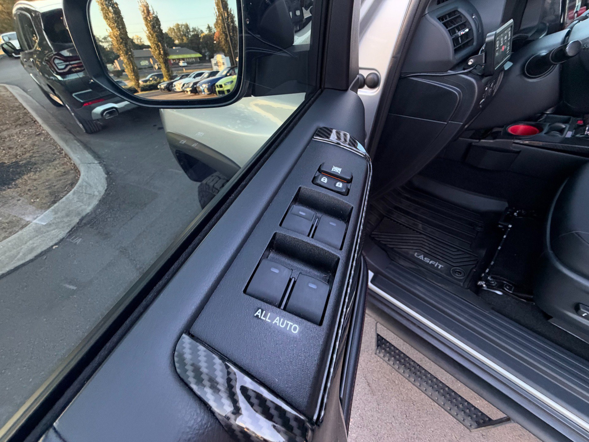 Used 2024 Toyota 4Runner TRD Off-Road Premium w/ Moonroof Package AWD/4WD image 48