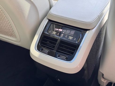 Used 2016 Volvo XC90 T6 Inscription w/ Vision Package AWD/4WD image 23