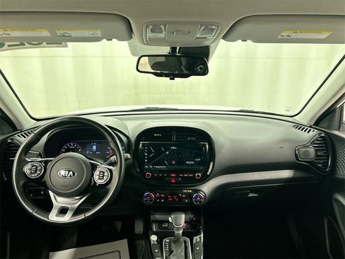 Used 2020 Kia Soul EX image 19