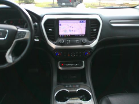 Used 2020 GMC Acadia SLT image 37