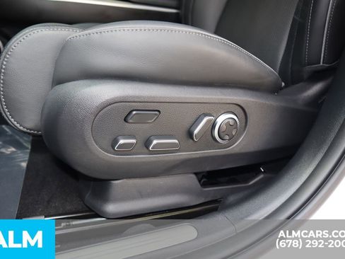 Used 2025 Genesis GV60 Advanced image 12