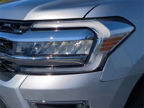 Used 2023 Ford Expedition Max Limited image 10