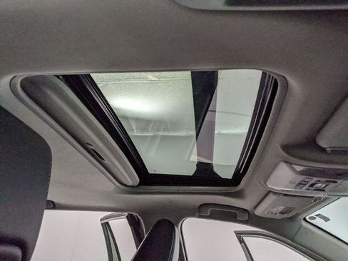 Used 2022 Toyota RAV4 XLE Premium AWD/4WD image 25