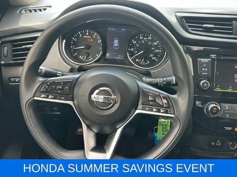 Used 2020 Nissan Rogue S FWD image 19