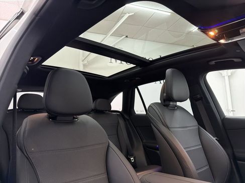 Used 2026 Mercedes-Benz GLC 300 image 29