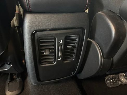 Used 2025 Dodge Durango GT AWD/4WD image 21