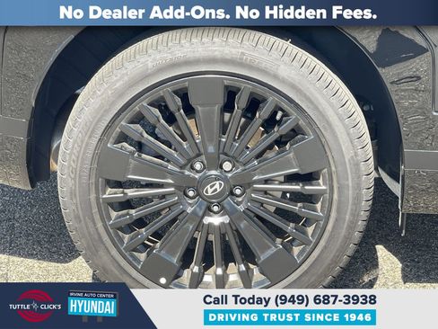 Certified 2025 Hyundai Santa Fe Calligraphy AWD/4WD image 11