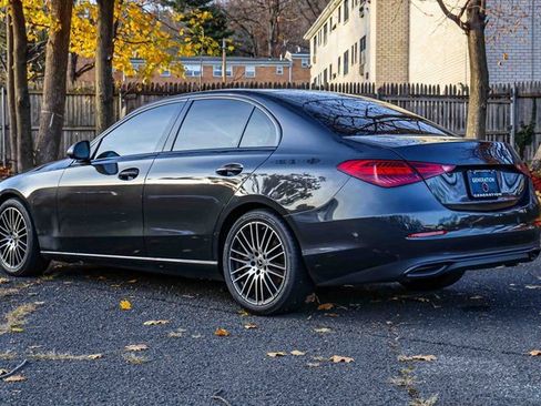 Used 2022 Mercedes-Benz C 300 4MATIC Sedan image 4