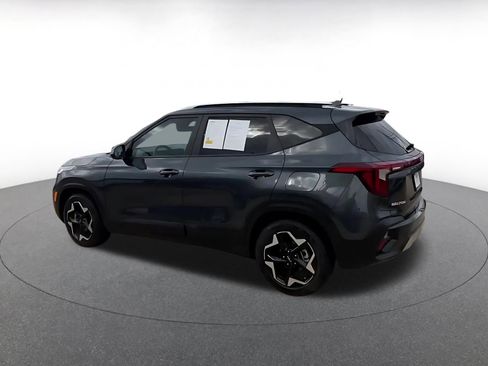 Used 2025 Kia Seltos S image 9