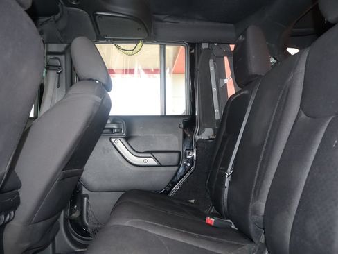 Used 2015 Jeep Wrangler Unlimited Sport w/ Quick Order Package 24S AWD/4WD image 33