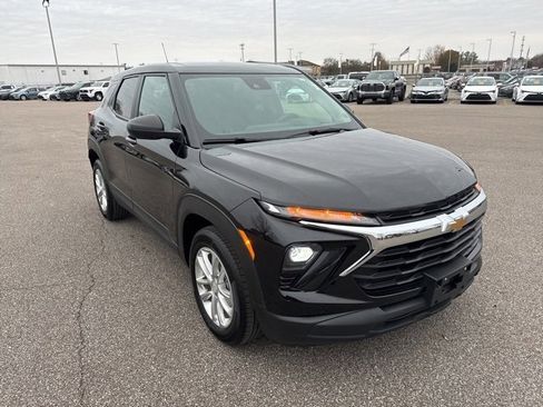 Used 2024 Chevrolet TrailBlazer LS w/ LS Convenience Package image 7