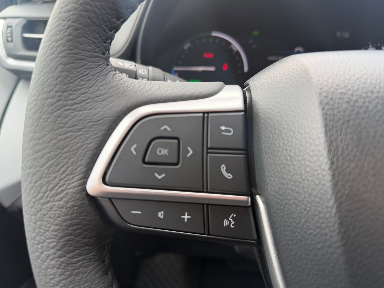 Certified 2026 Toyota Sienna XLE FWD image 17