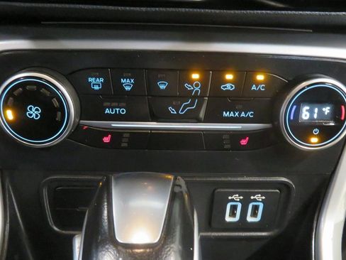 Used 2018 Ford EcoSport Titanium image 22