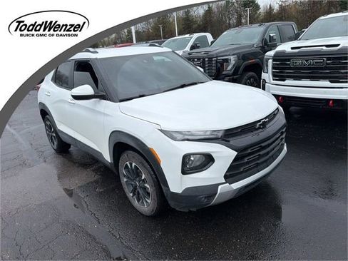 Used 2021 Chevrolet TrailBlazer LT w/ Premium Seating Package image 1