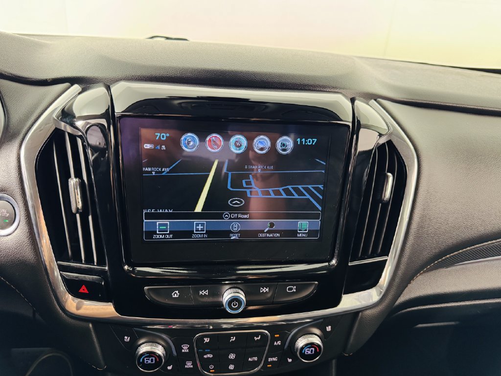 Used 2019 Chevrolet Traverse Premier w/ Driver Confidence II Package FWD image 18
