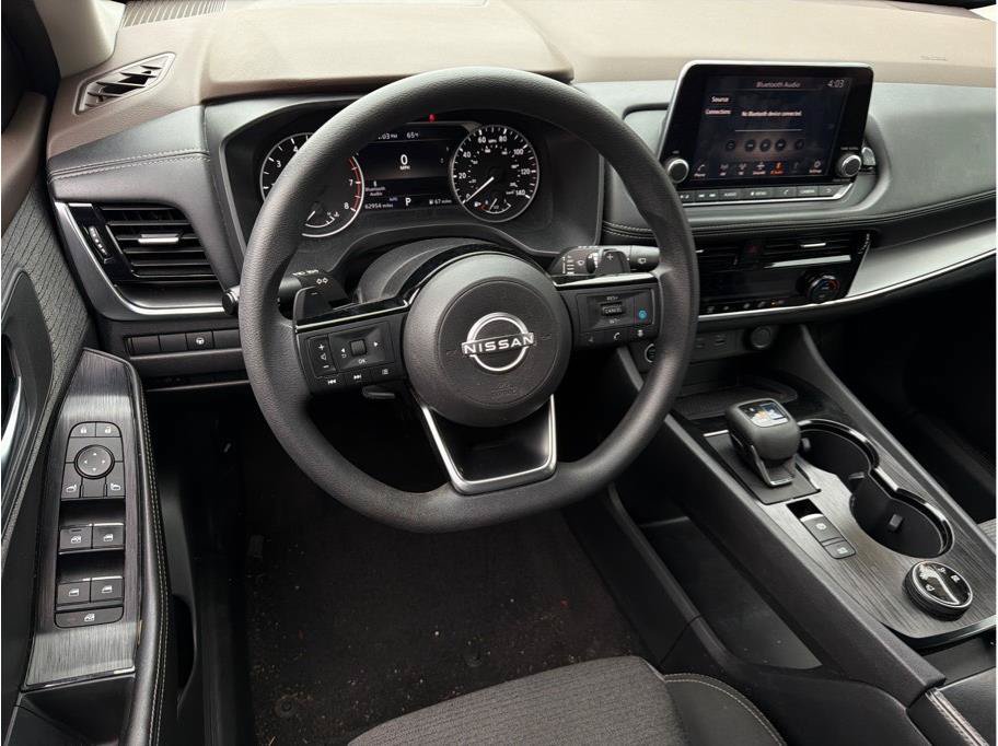 Used 2022 Nissan Rogue SV AWD/4WD image 2