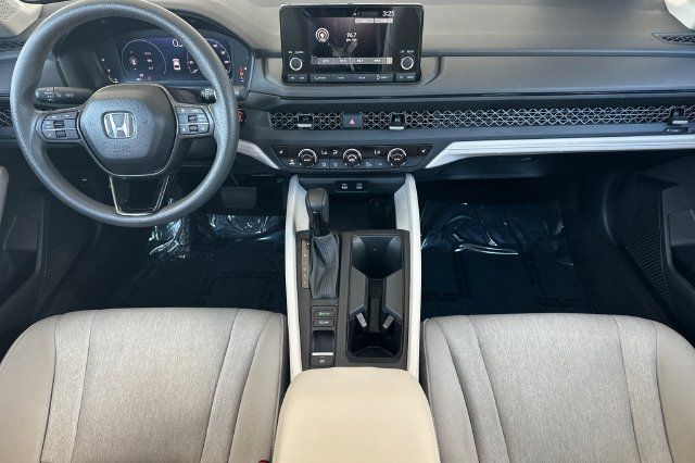 Certified 2025 Honda Accord SE image 15