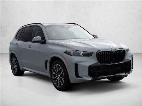 Used 2026 BMW X5 xDrive50e w/ M Sport Package AWD/4WD image 7