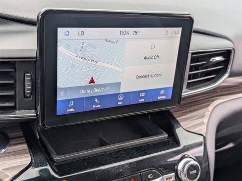 Used 2022 Ford Explorer Limited w/ Equipment Group 301A image 11