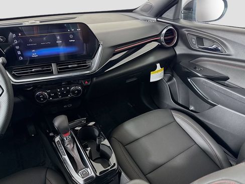 New 2026 Chevrolet Trax RS w/ Driver Confidence Package FWD image 21