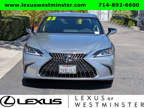 Used 2025 Lexus ES 350 w/ Premium Package FWD image 2