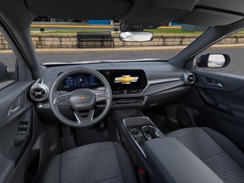 New 2026 Chevrolet Equinox LT w/ Midnight Edition AWD/4WD image 38