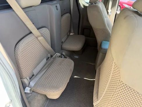 Used 2017 Nissan Frontier SV RWD image 35