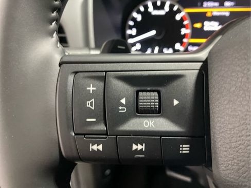 Certified 2025 Nissan Rogue SV AWD/4WD image 12