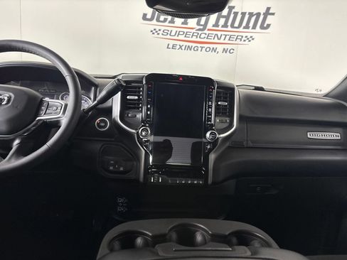 Used 2025 RAM 2500 Big Horn AWD/4WD image 23