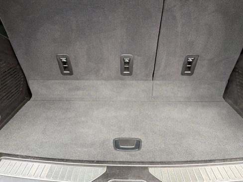 Used 2021 GMC Yukon Denali w/ LPO, Illumination Package image 13