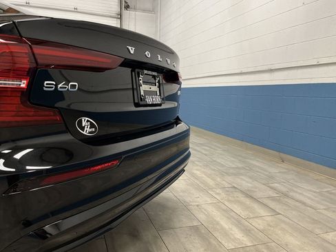 Used 2024 Volvo S60 B5 Ultimate w/ Climate Package image 33