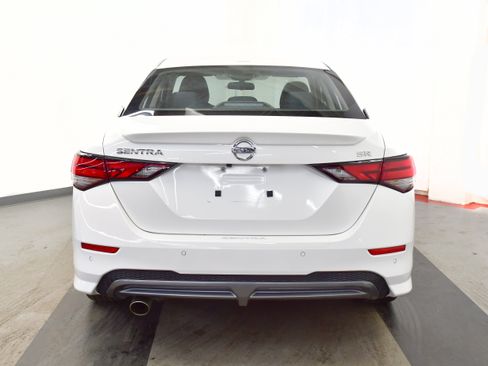Used 2022 Nissan Sentra SR w/ Trunk Package image 8