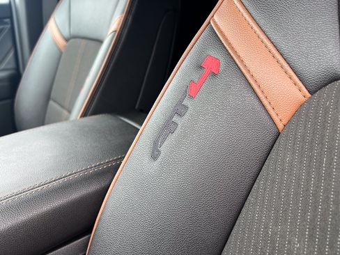 Used 2023 GMC Canyon AT4 AWD/4WD image 17