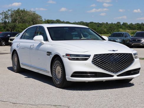 Used 2020 Genesis G90 3.3T Premium AWD/4WD image 4