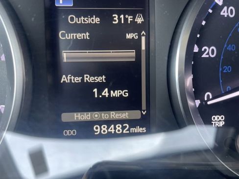 Used 2017 Toyota Highlander LE image 18