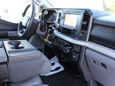 Used 2024 Ford F250 XLT w/ FX4 Off-Road Package AWD/4WD image 18