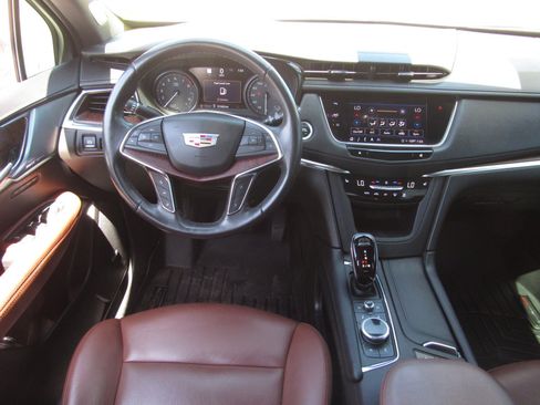 Used 2023 Cadillac XT5 Premium Luxury w/ Technology Package FWD image 16