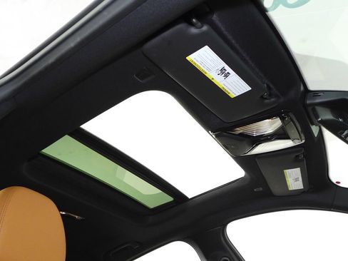 Used 2023 BMW i4 eDrive40 RWD image 18