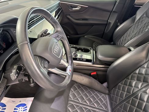 Used 2023 Audi SQ7 Premium Plus w/ Executive Package AWD/4WD image 3