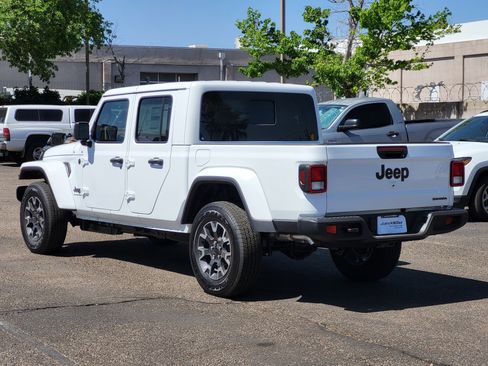 New 2026 Jeep Gladiator Sport AWD/4WD image 5