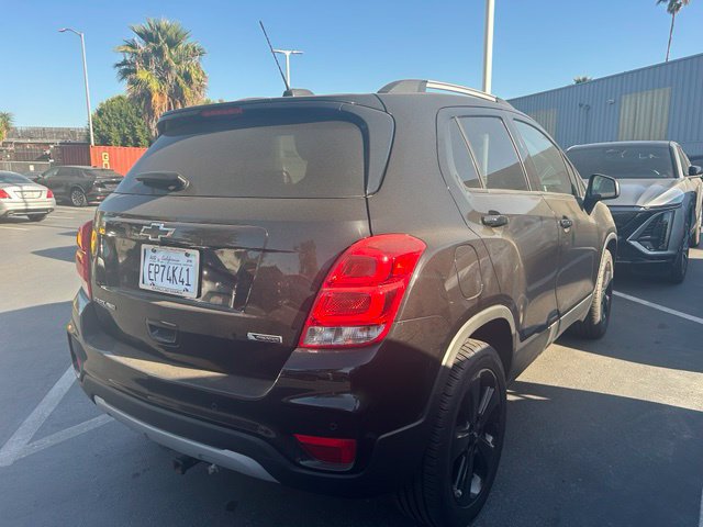 Used 2018 Chevrolet Trax Premier w/ Midnight Edition AWD/4WD image 3