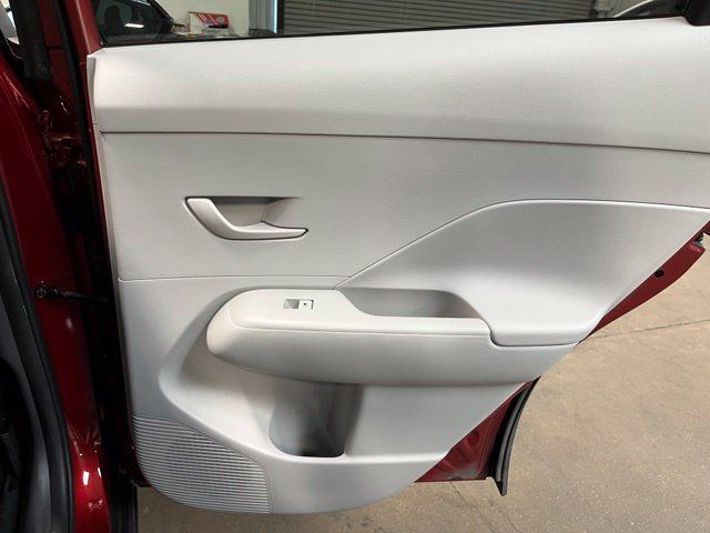 Used 2024 Hyundai Kona SEL FWD image 13