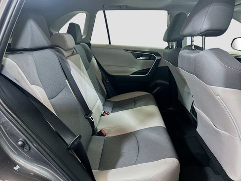 Used 2025 Toyota RAV4 XLE w/ Convenience Package FWD image 24