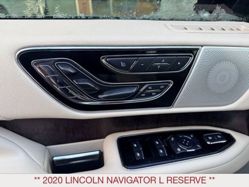 Used 2020 Lincoln Navigator L Reserve w/ Luxury Package image 22