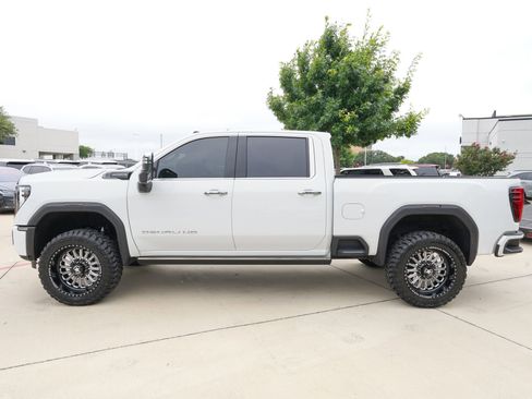 Used 2025 GMC Sierra 2500 Denali Ultimate AWD/4WD image 7