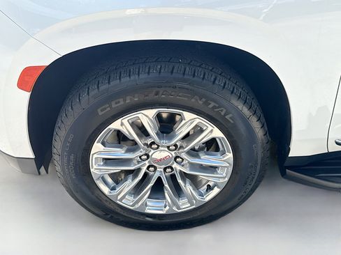 Used 2022 GMC Yukon XL SLT w/ SLT Premium Package AWD/4WD image 34